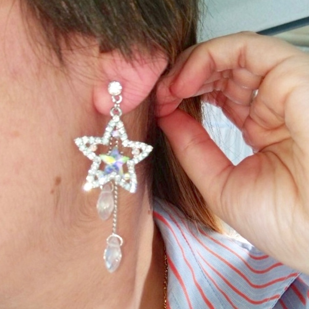 LAST ONE‼️Crystal Big Shiny Star tassel Earrings - Picture 4 of 5